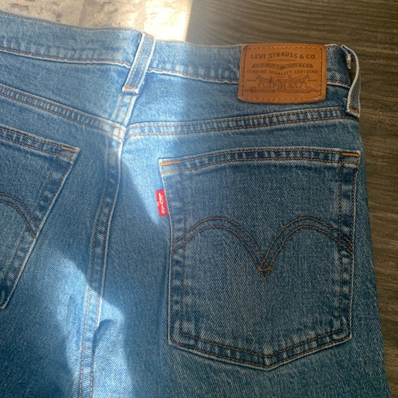 Levi’s Wedgie Straight Jeans - Picture 7 of 13